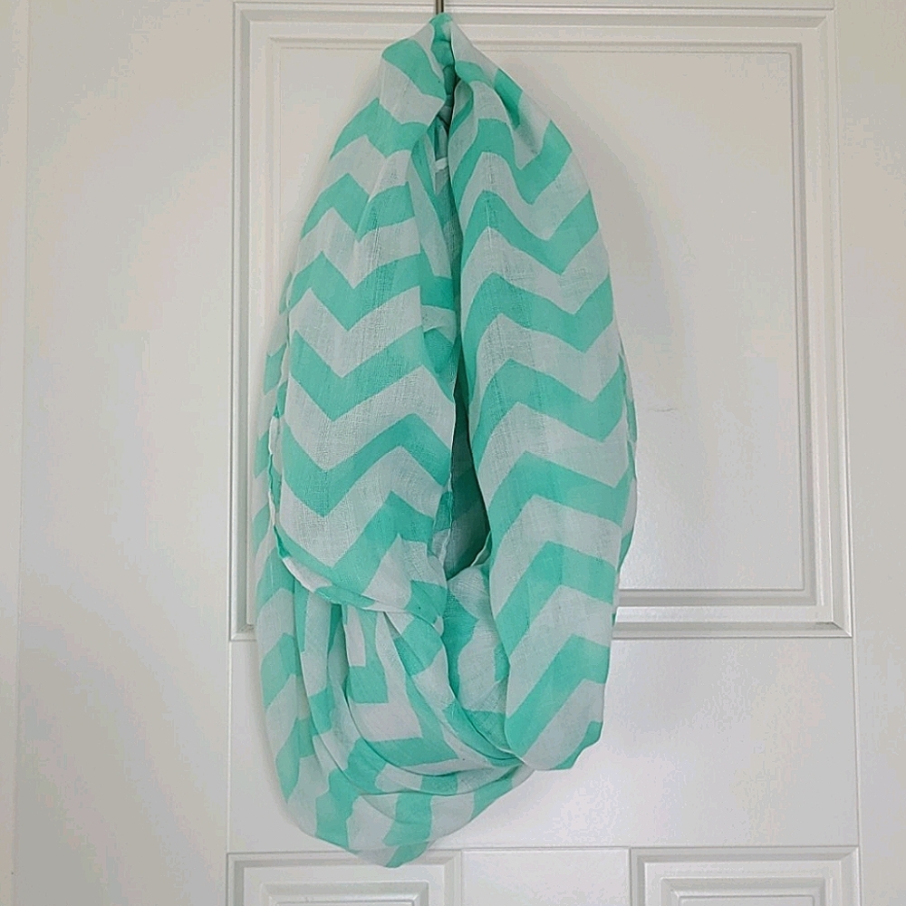 10/4 INFINITY SCARF